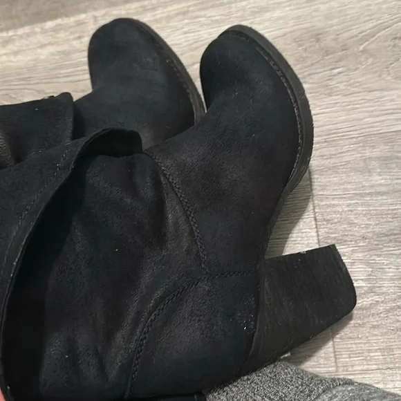 Sbicca black boots, like new, can wear up or down - Picture 5 of 9